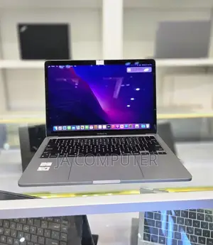 Photo - New Laptop Apple MacBook Pro 2018 32GB Intel Core I9 SSD 1T