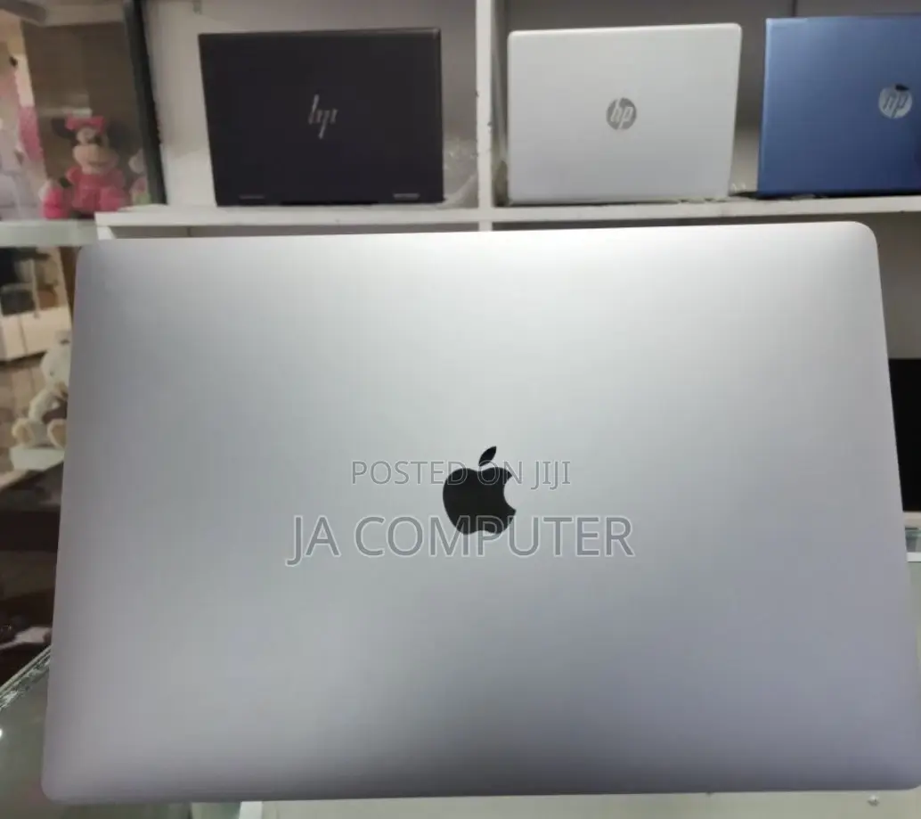 New Laptop Apple MacBook Pro 2018 32GB Intel Core I9 SSD 1T