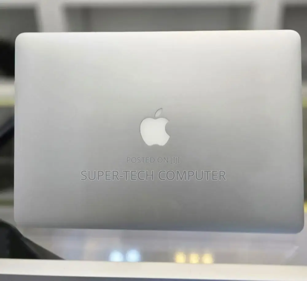 New Laptop Apple MacBook Pro 2015 16GB Intel Core I7 SSD 256GB