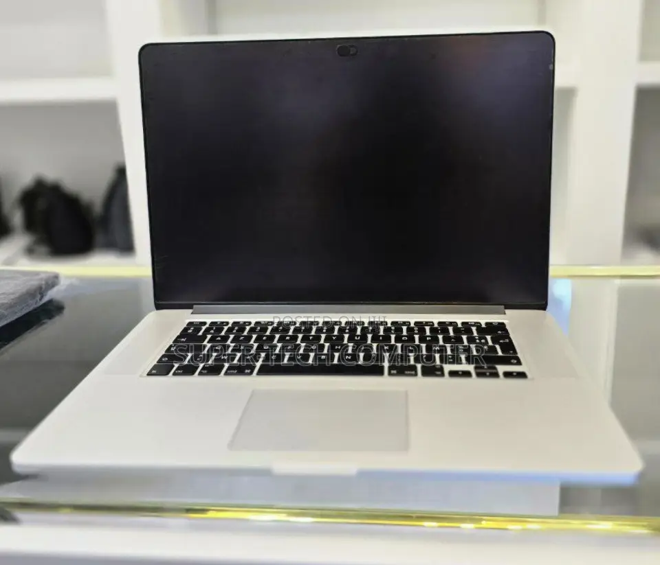 New Laptop Apple MacBook Pro 2015 16GB Intel Core I7 SSD 256GB