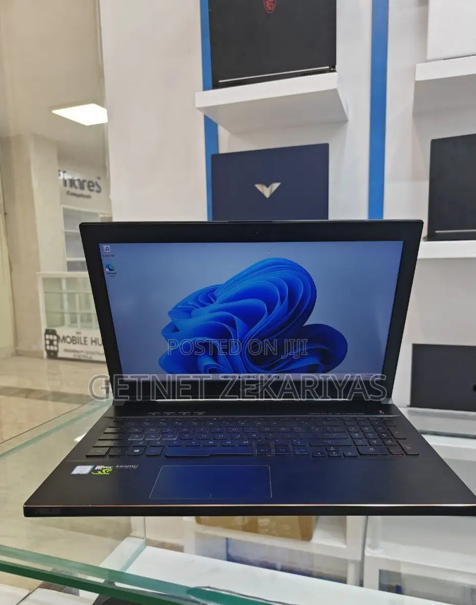 New Laptop Asus ROG Zephyrus G16 16GB Intel Core I7 SSD 256GB