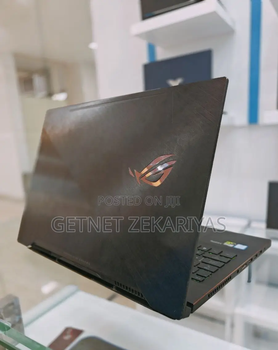 New Laptop Asus ROG Zephyrus G16 16GB Intel Core I7 SSD 256GB
