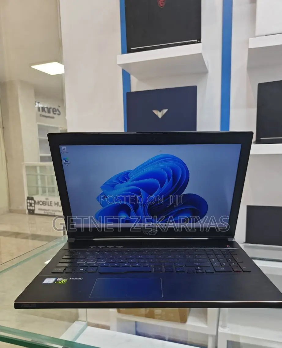 New Laptop Asus ROG Zephyrus G16 16GB Intel Core I7 SSD 256GB