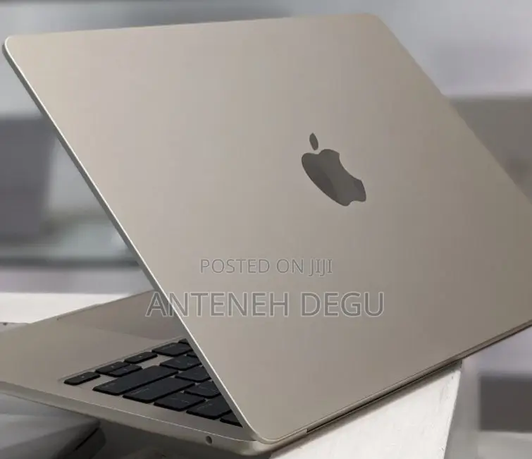 New Laptop Apple MacBook Air 2023 M2 8GB Apple M3 Max SSD 256GB