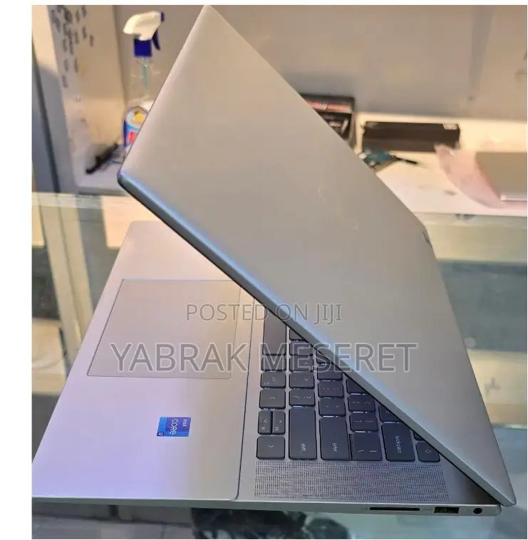 New Laptop Dell Inspiron 16 7630 16GB Intel Core I7 SSD 1T