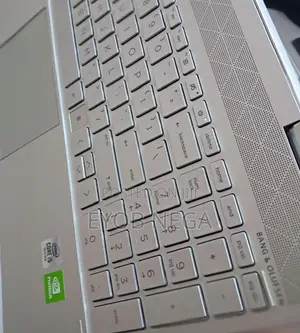 New Laptop HP Envy X360 8GB Intel Core I5 SSD 512GB