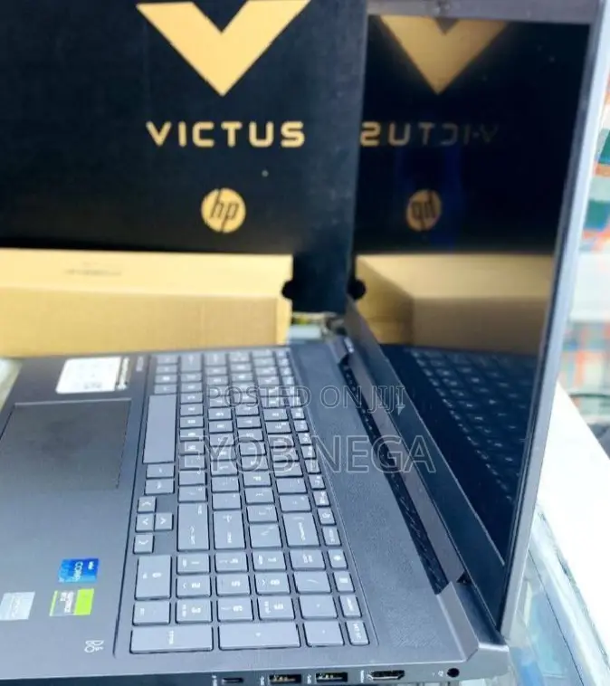 New Laptop HP Victus 15 16GB Intel Core I7 SSD 1T
