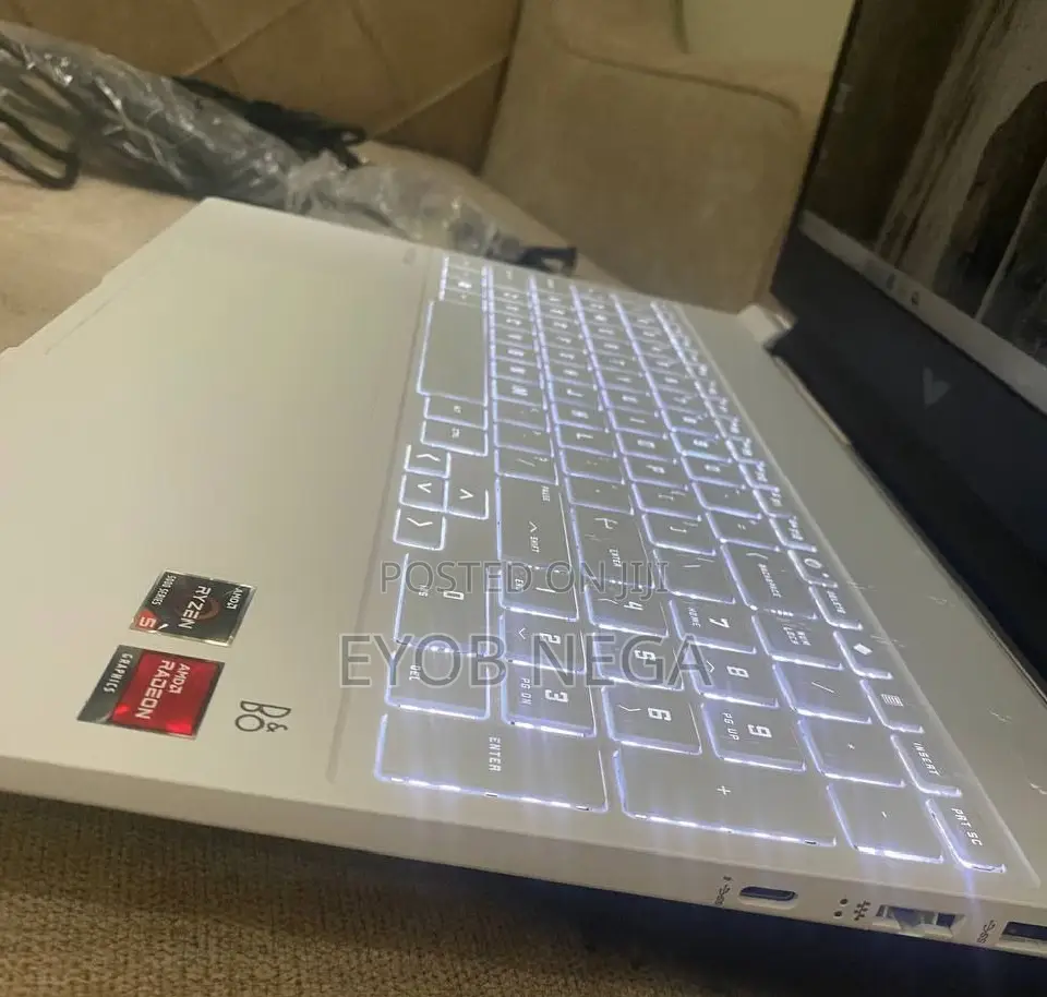 New Laptop HP Victus 15 8GB AMD Ryzen 7 SSD 512GB