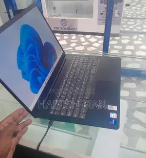 Photo - New Laptop Lenovo Ideapad 3 12GB Intel Core i7 SSD 512GB