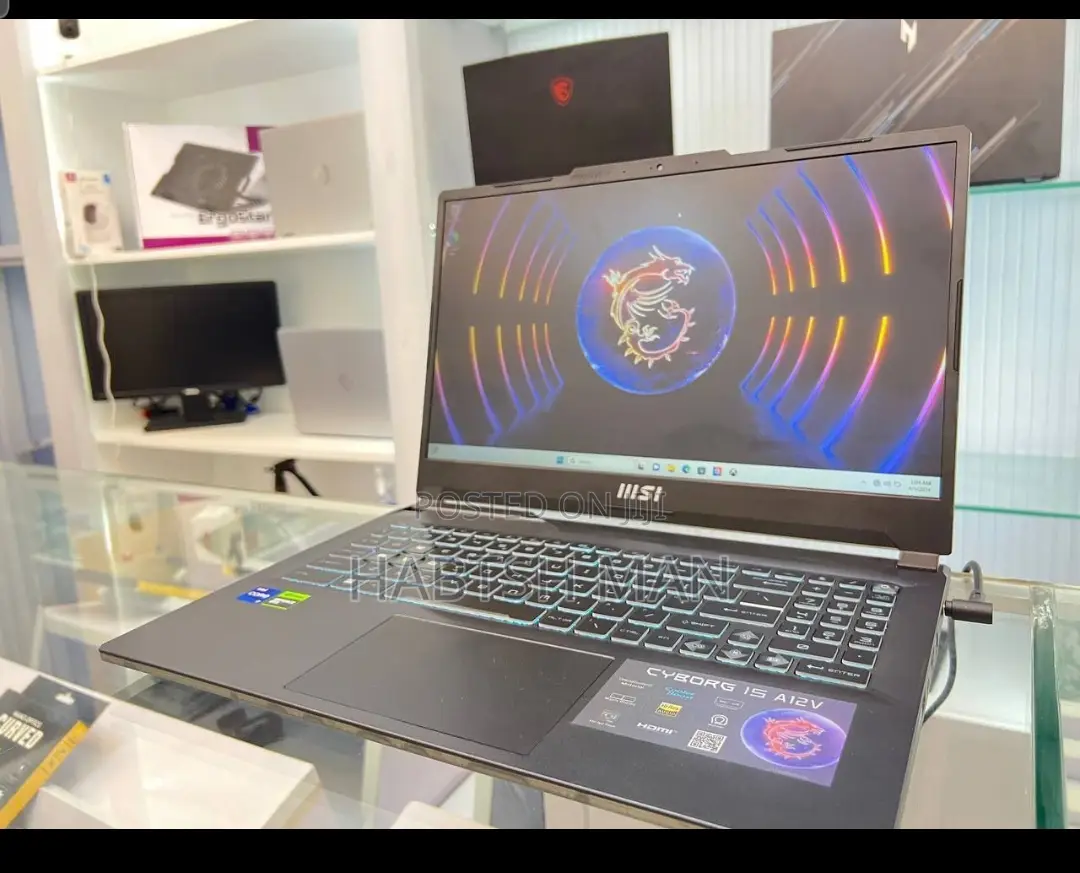 New Laptop MSI GP75 Leopard 16GB Intel Core I7 SSD 1T