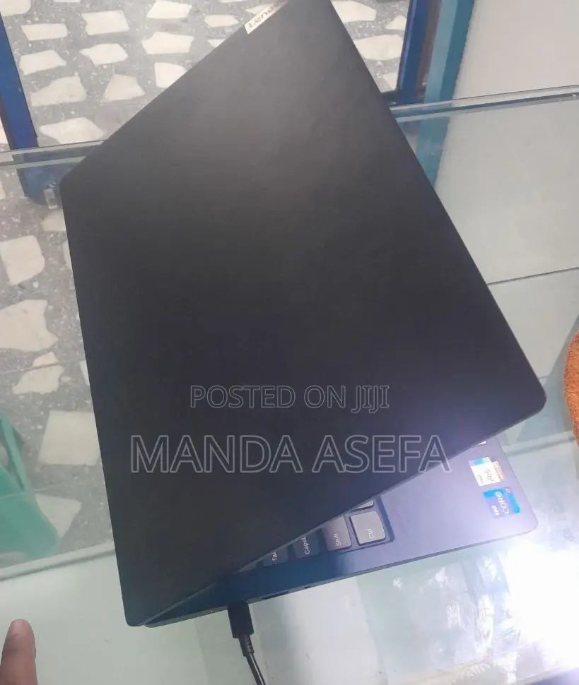 New Laptop Lenovo 12GB Intel Core I7 SSD 512GB