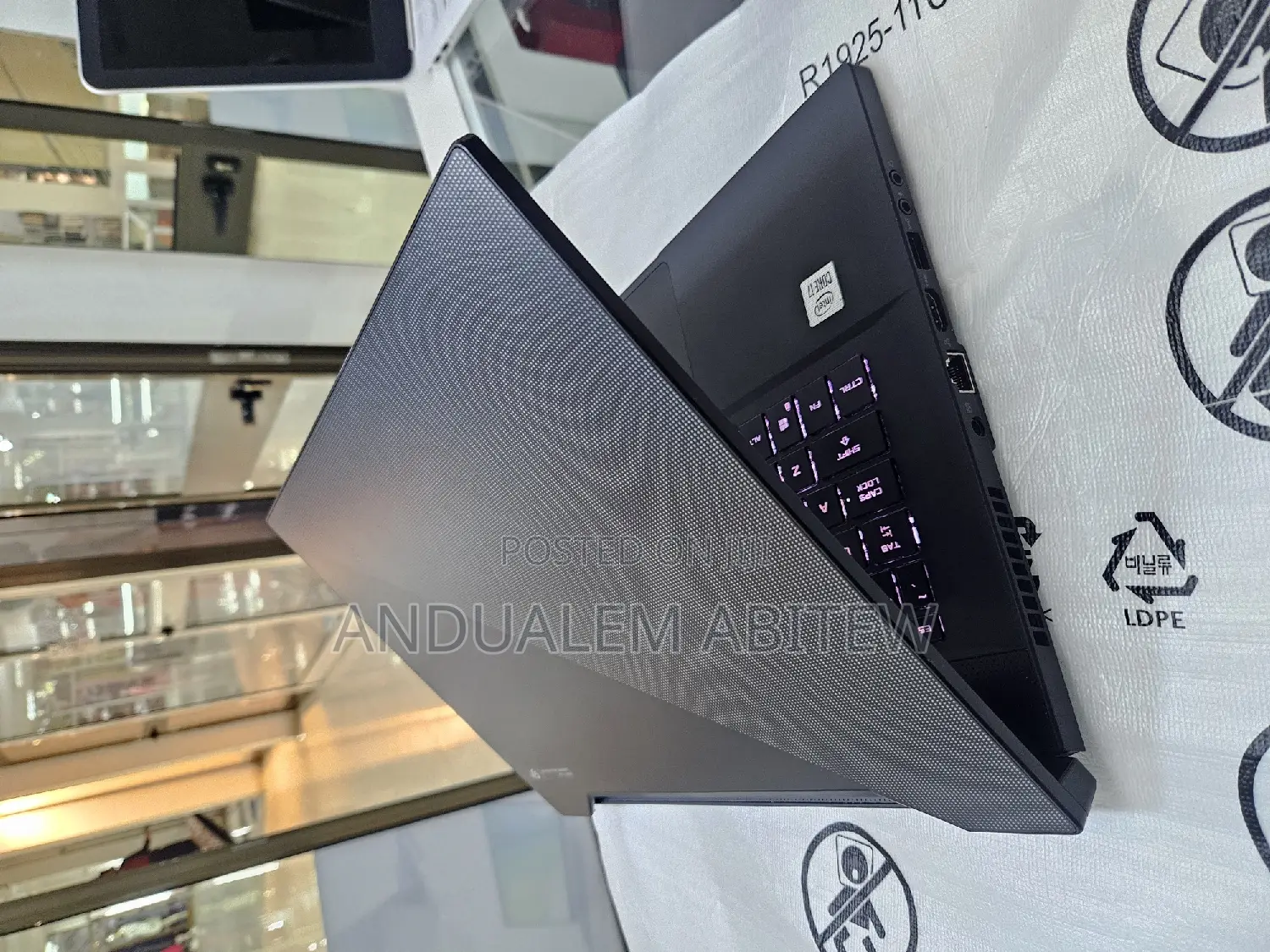 New Laptop Asus ROG Zephyrus M15 GU502LU 16GB Intel Core I7 SSD 1T