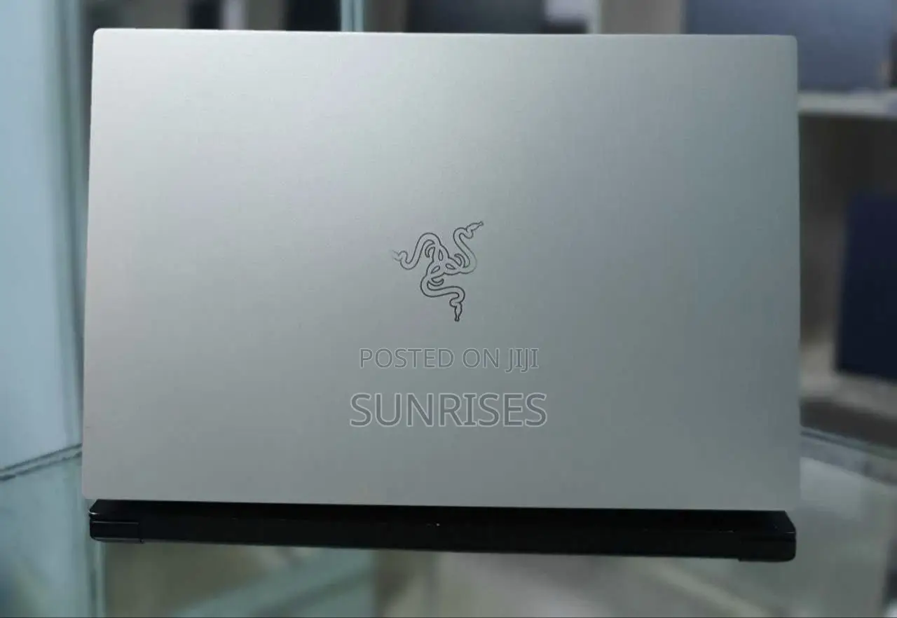 New Laptop Razer Blade Advanced 16GB Intel Core I7 SSD 1T