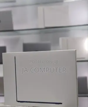 New Laptop Apple MacBook Pro 2023 M2 8GB Apple M3 Pro SSD 256GB