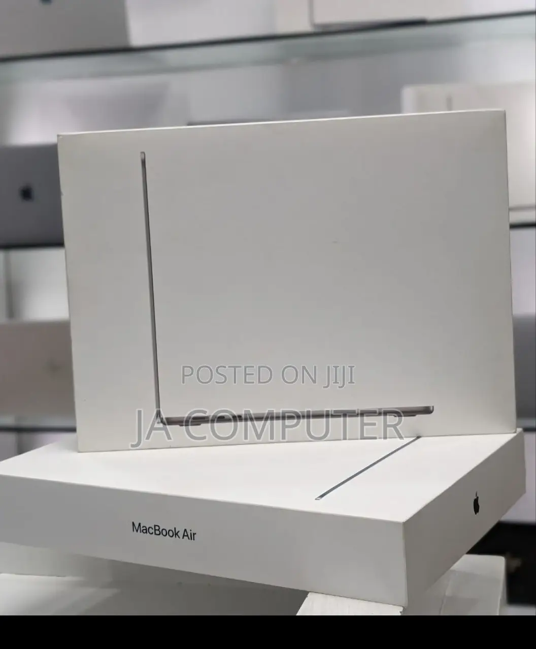 New Laptop Apple MacBook Pro 2023 M2 8GB Apple M3 Pro SSD 256GB