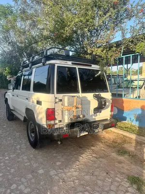 Toyota Land Cruiser 2019 White