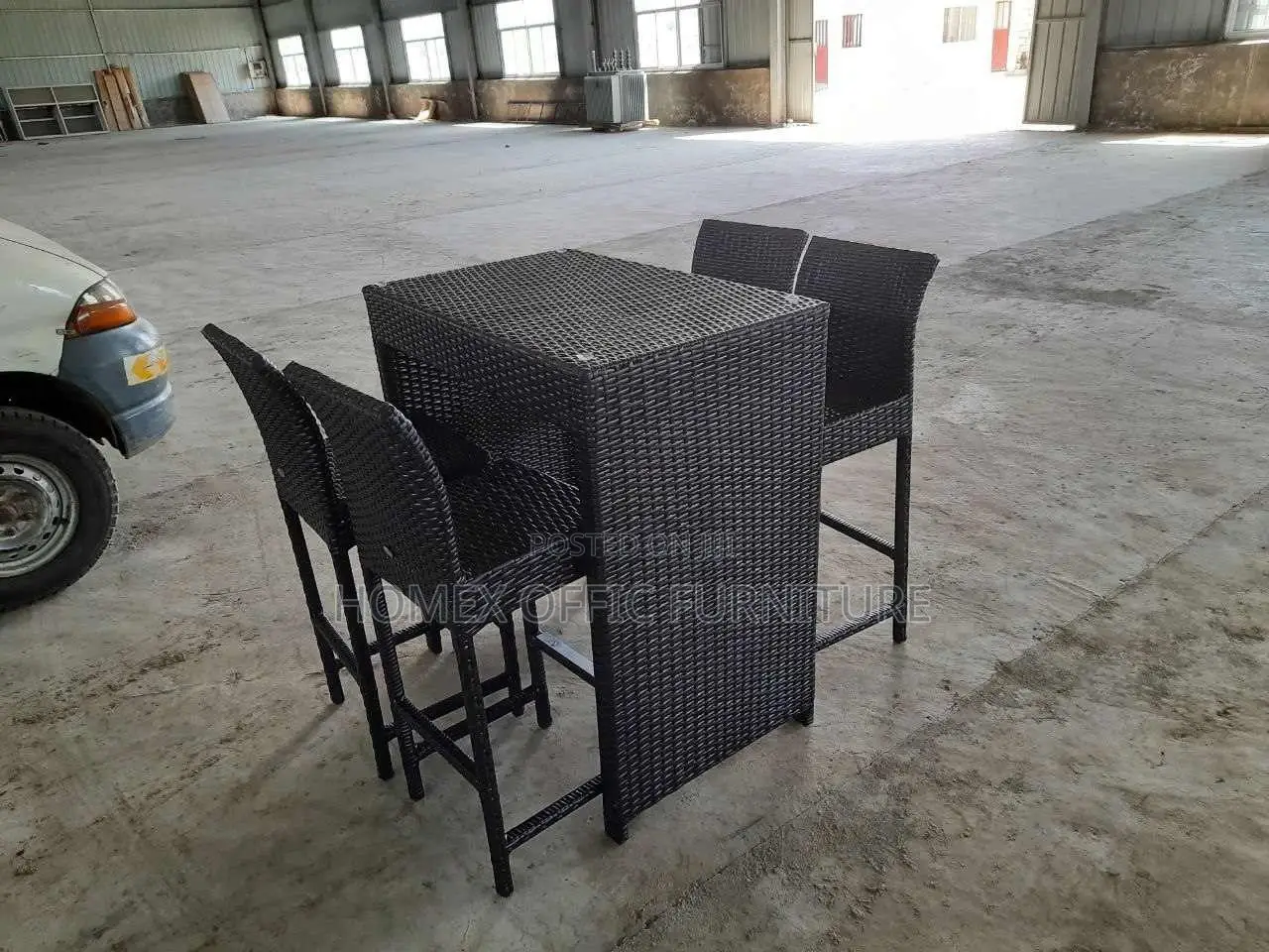 Garden Square Tables and Chairs የጋርደን ጠረጴዛ እና ወንበር