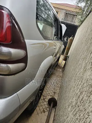 Toyota Land Cruiser Prado 2009 Silver