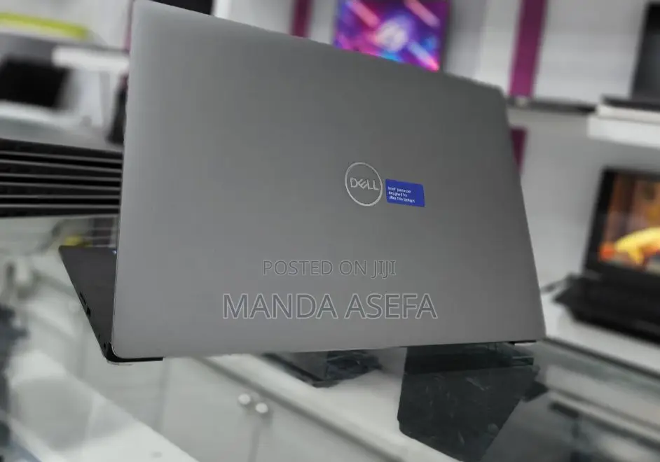 New Laptop Dell Precision 5540 16GB Intel Core I7 SSD 512GB