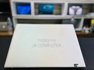 New Laptop Dell Inspiron 16 5620 16GB Intel Core I7 SSD 512GB