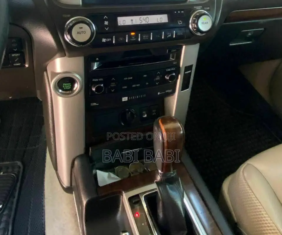 Toyota Land Cruiser Prado 2013 Gray