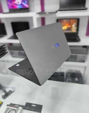 Photo - New Laptop Dell Precision 15 3520 16GB Intel Core I7 SSD 512GB