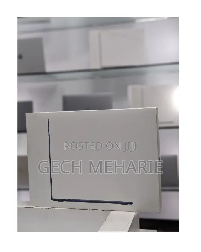 New Laptop Apple MacBook Air 2020 M1 8GB Apple M3 SSD 256GB