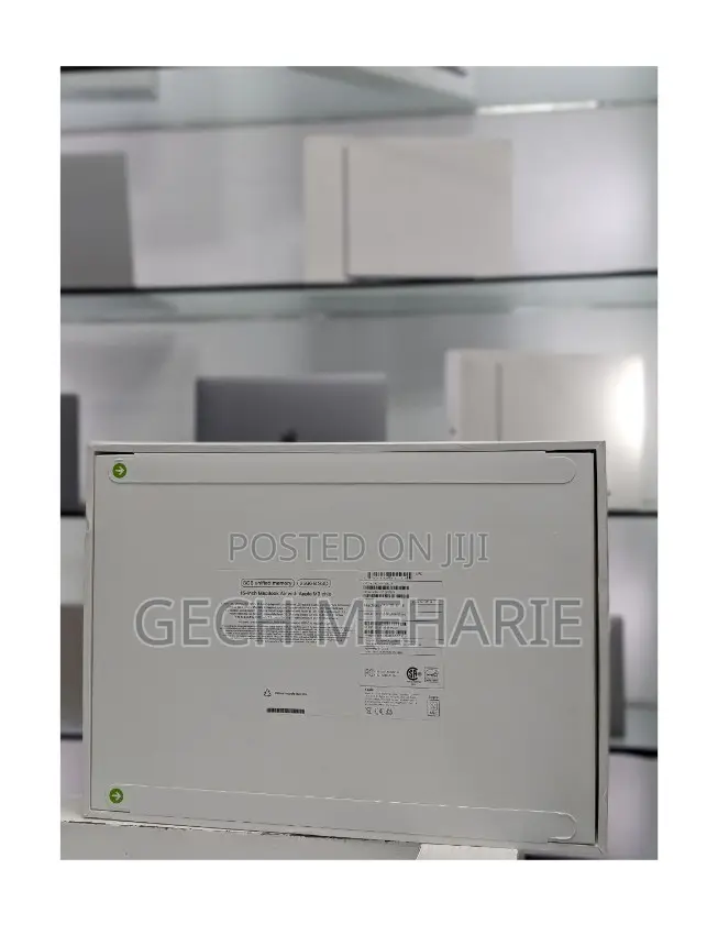 New Laptop Apple MacBook Air 2020 M1 8GB Apple M3 SSD 256GB