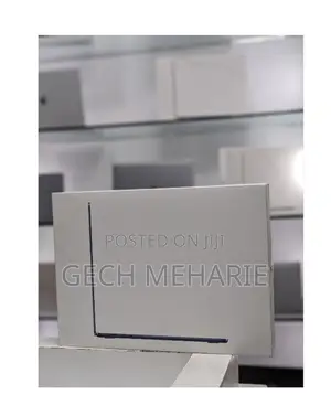 New Laptop Apple MacBook Air 2020 M1 8GB Apple M3 SSD 256GB