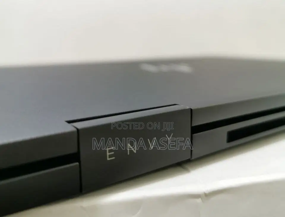 New Laptop HP Envy X360 8GB AMD Ryzen 5 SSD 512GB