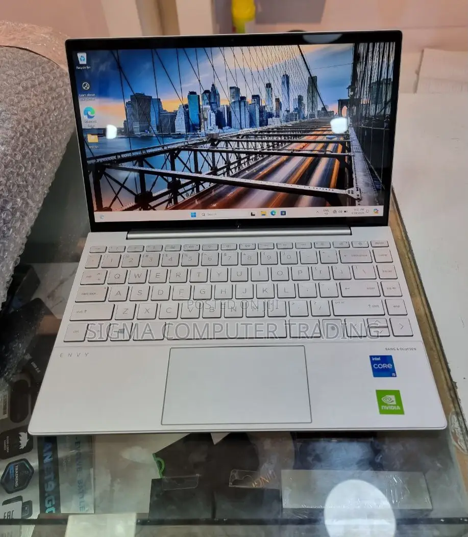 New Laptop HP Envy 14 16GB Intel Core I5 SSD 512GB
