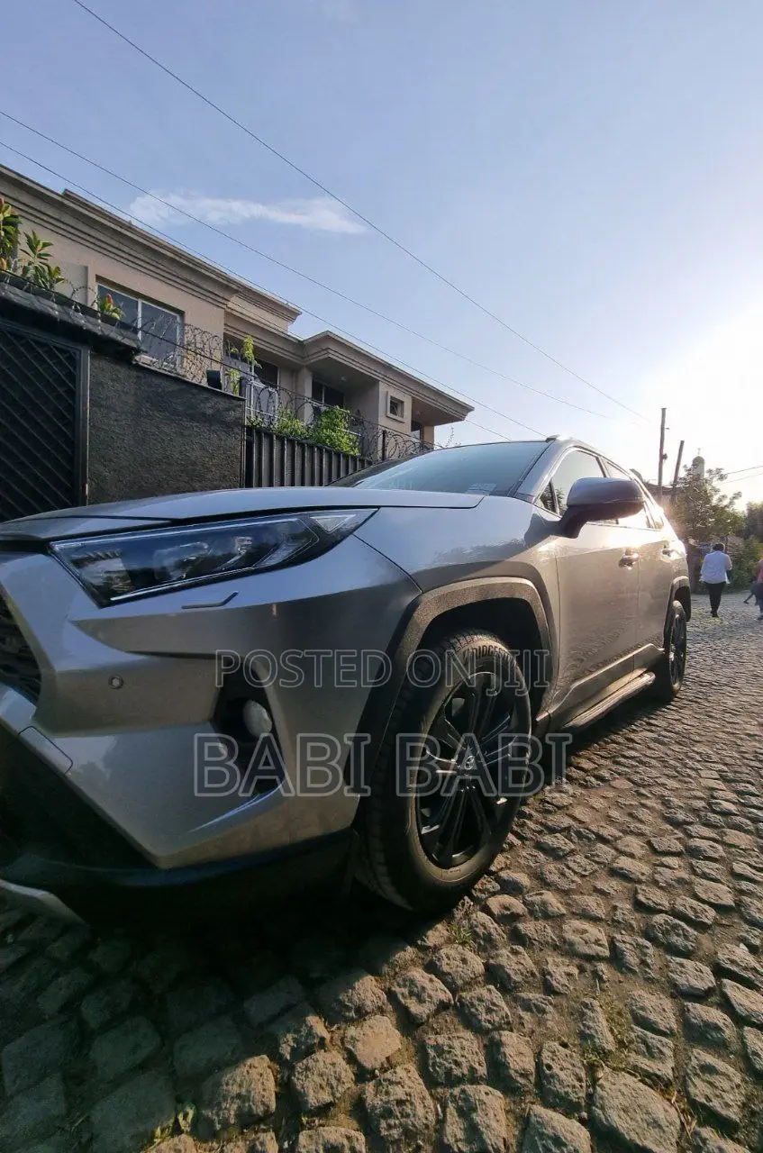 New Toyota RAV4 2023 Silver