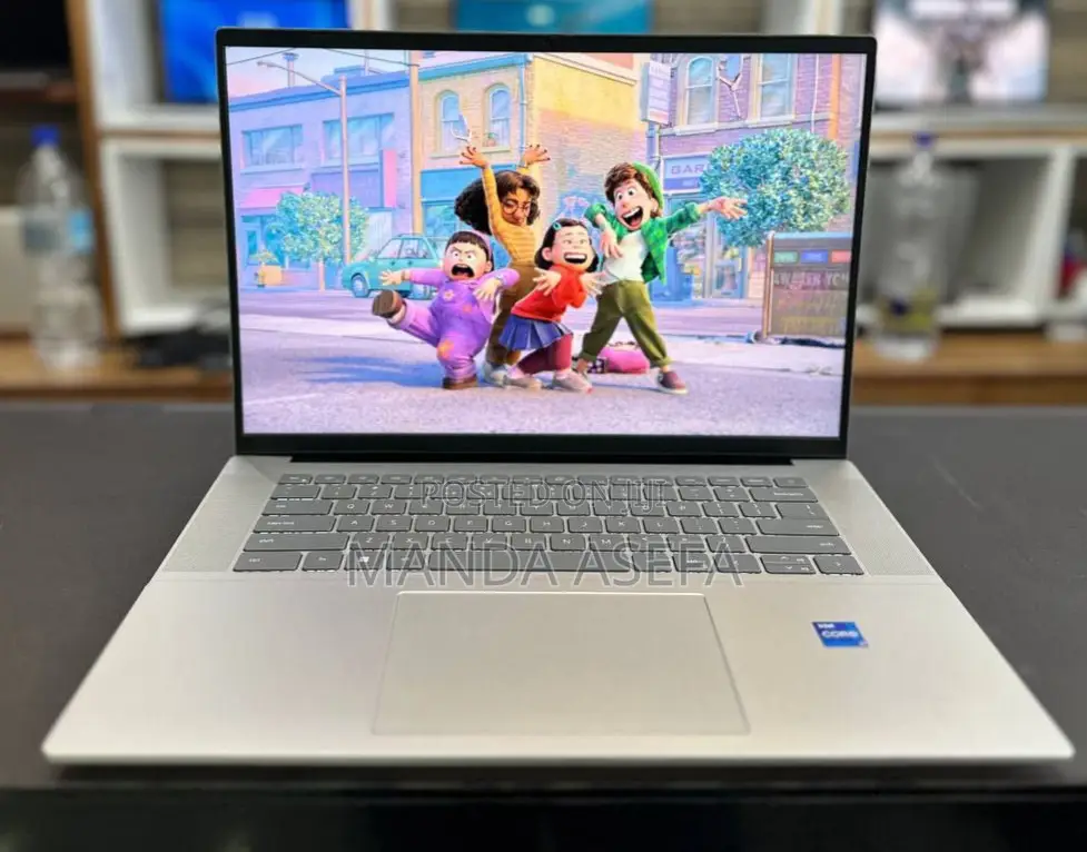 New Laptop Dell Inspiron 15 16GB Intel Core I7 SSD 512GB