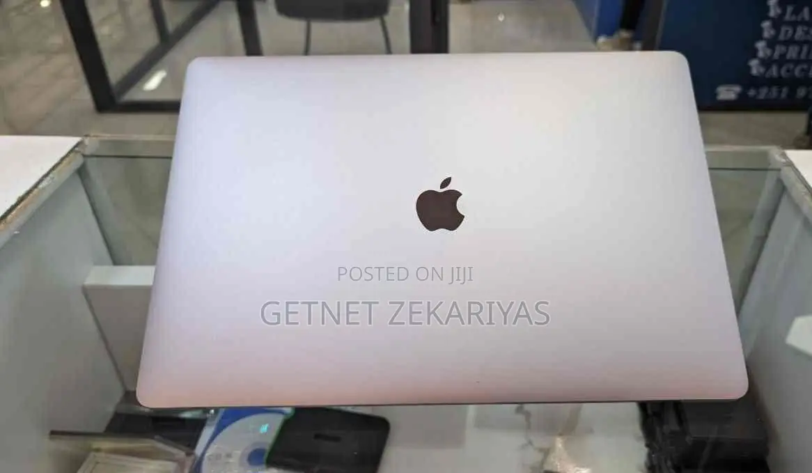 New Laptop Apple MacBook Pro 2019 32GB Intel Core i9 SSD 1T