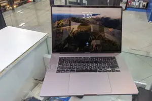 New Laptop Apple MacBook Pro 2019 32GB Intel Core i9 SSD 1T