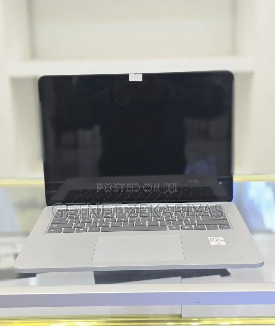 New Laptop Microsoft Surface 32GB Intel Core I7 SSD 1T