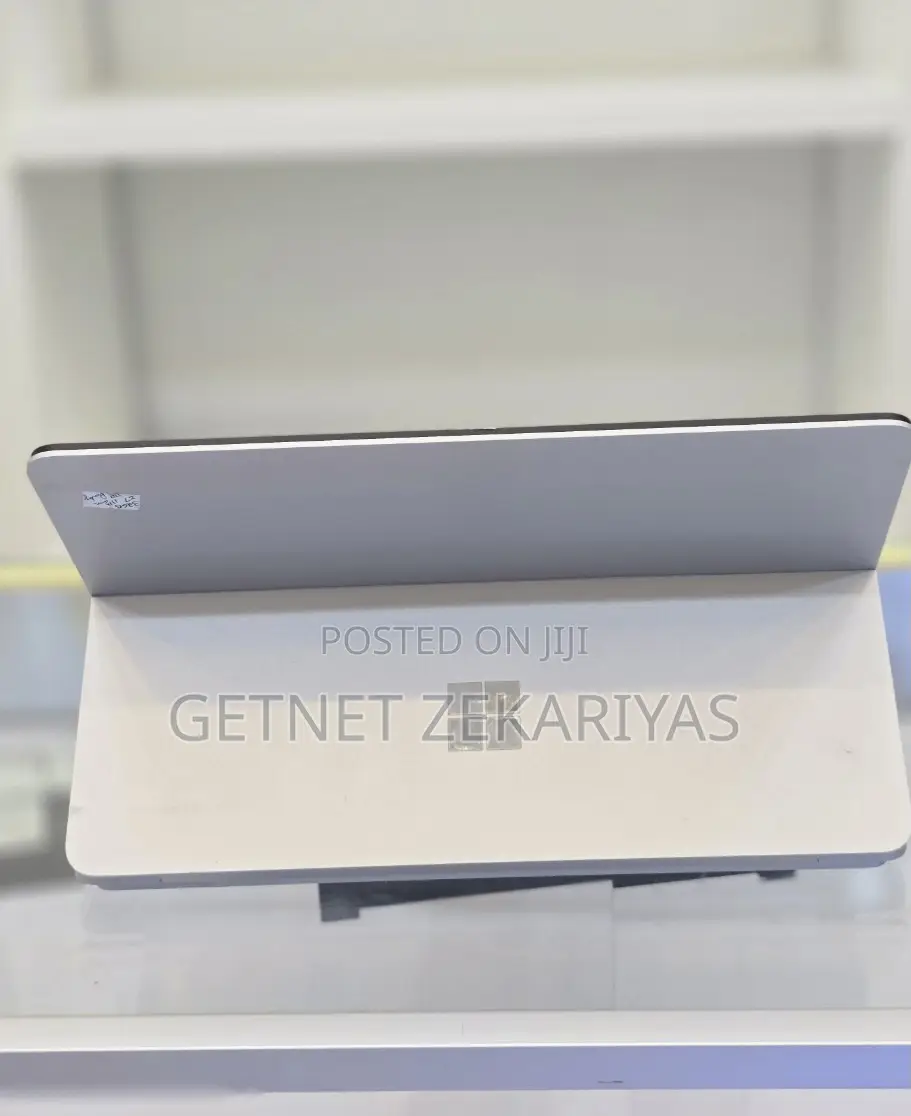 New Laptop Microsoft Surface 32GB Intel Core I7 SSD 1T