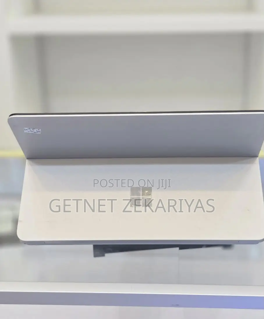 New Laptop Microsoft Surface 32GB Intel Core I7 SSD 1T