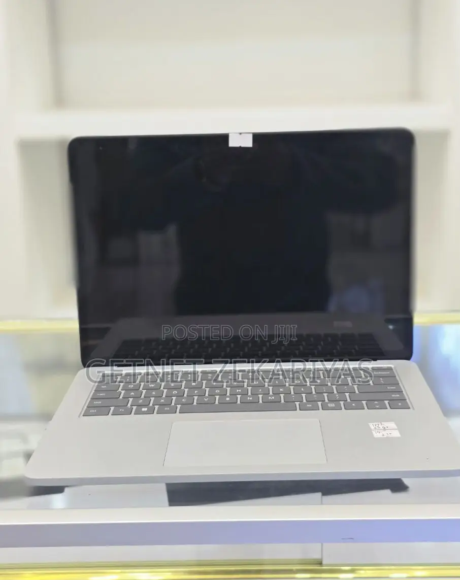 New Laptop Microsoft Surface 32GB Intel Core I7 SSD 1T