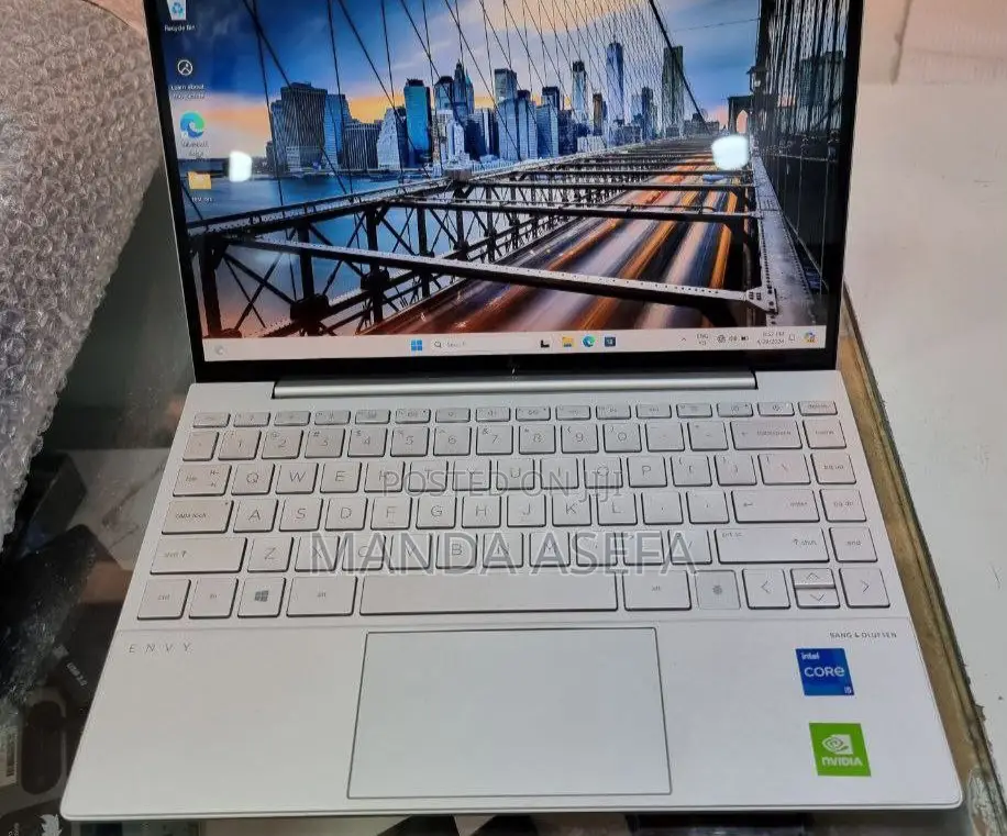 New Laptop HP Envy 14 16GB Intel Core I5 SSD 512GB