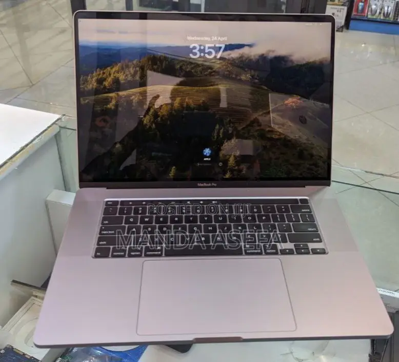 New Laptop Apple MacBook Pro 2019 32GB Intel Core I9 SSD 1T