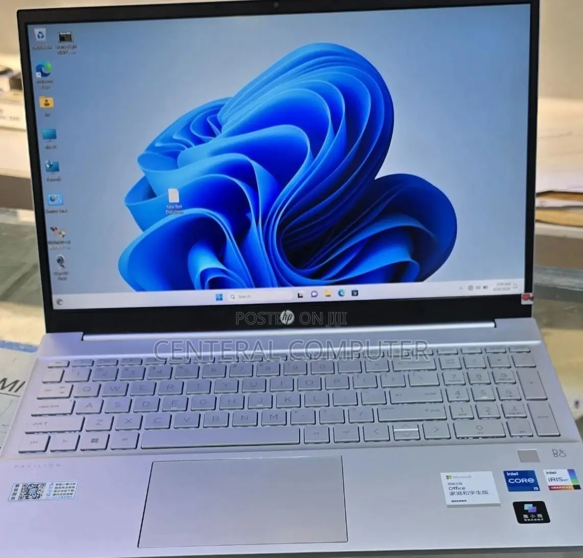 New Laptop HP Pavilion 15-Eh0050wm 8GB Intel Core I7 SSD 512GB