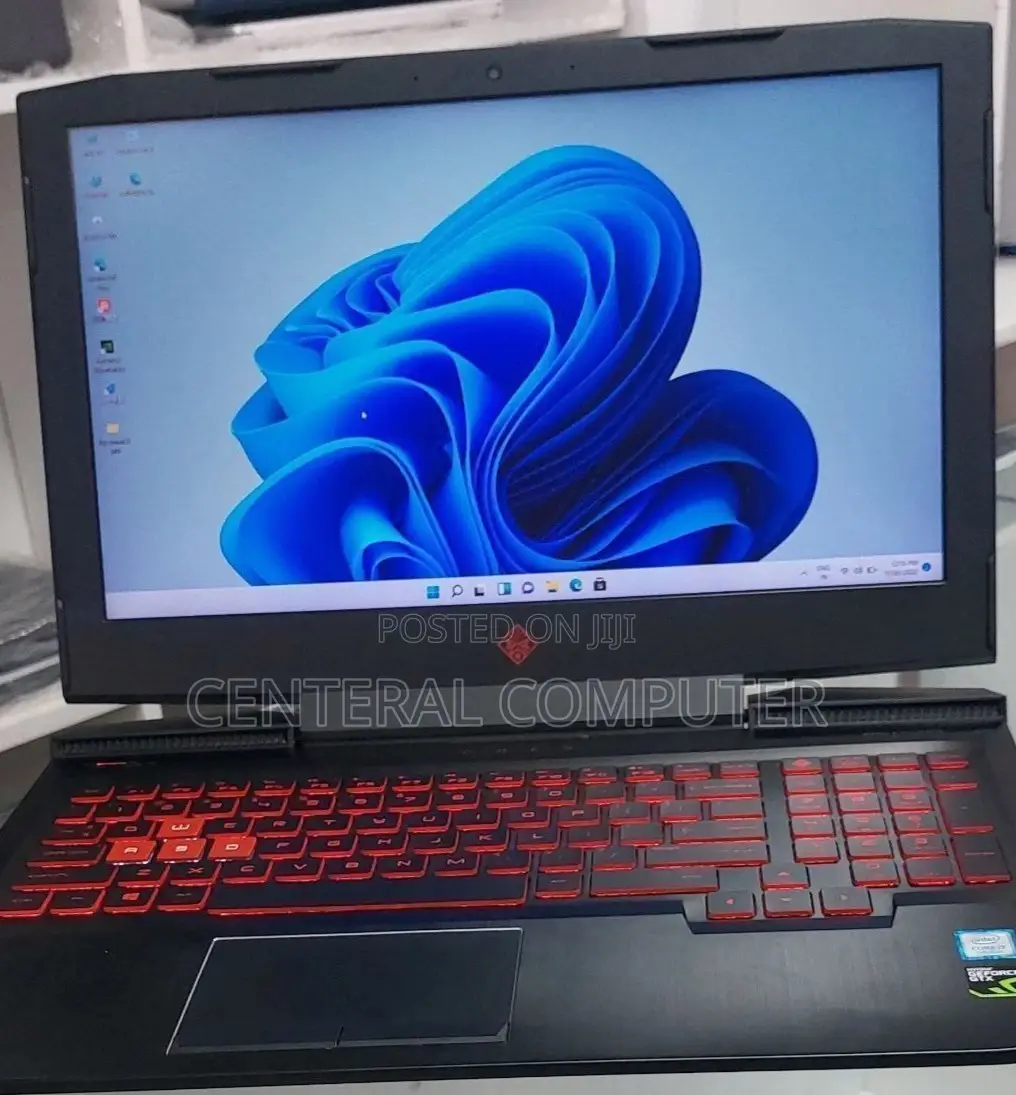 New Laptop HP Omen X 17t 16GB Intel Core I7 SSD 512GB