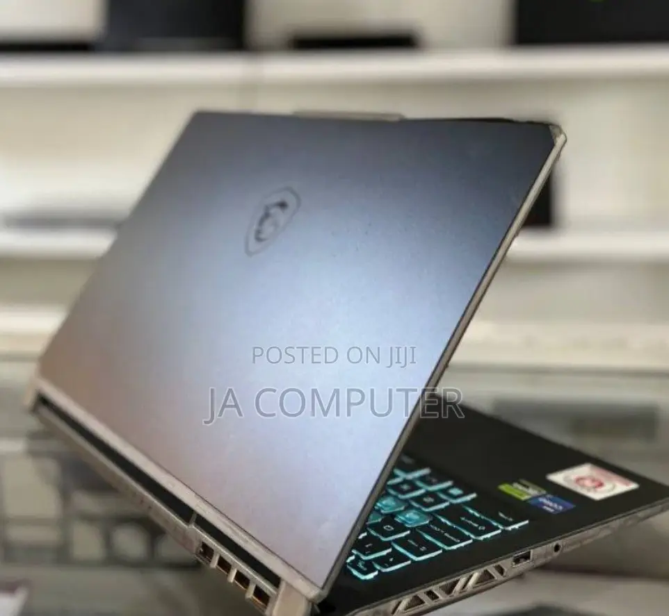 New Laptop MSI Pulse GL66 16GB Intel Core I7 SSD 512GB