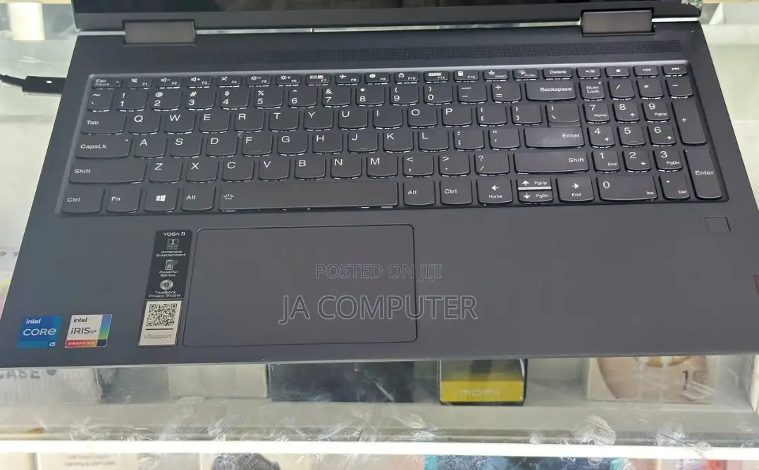 New Laptop Lenovo ThinkPad Yoga 8GB Intel Core I5 SSD 256GB