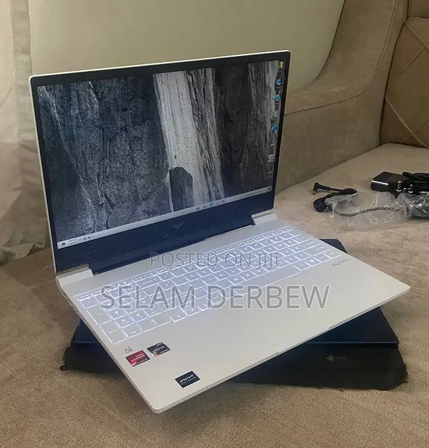 New Laptop HP Victus 15 8GB AMD Ryzen 7 SSD 512GB