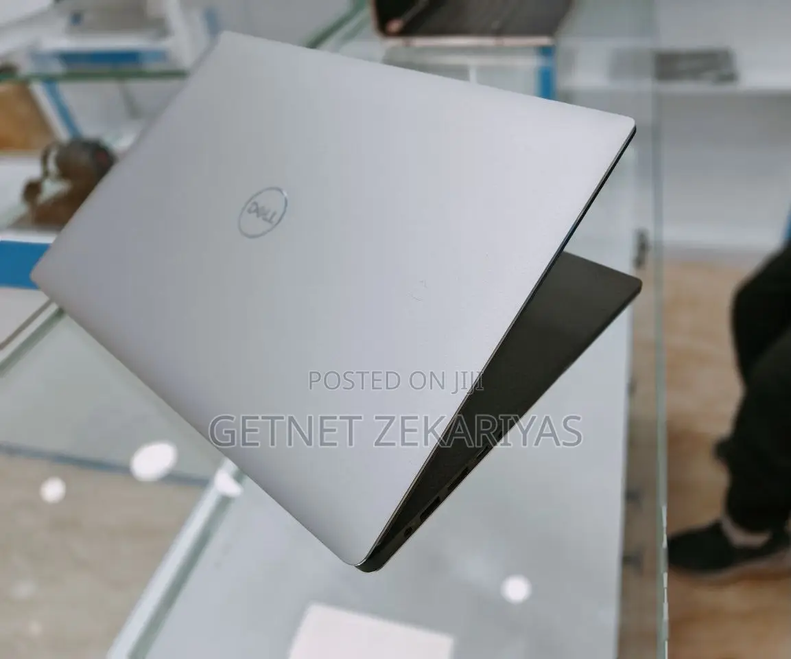 New Laptop Dell XPS 15 16GB Intel Core I7 SSD 512GB