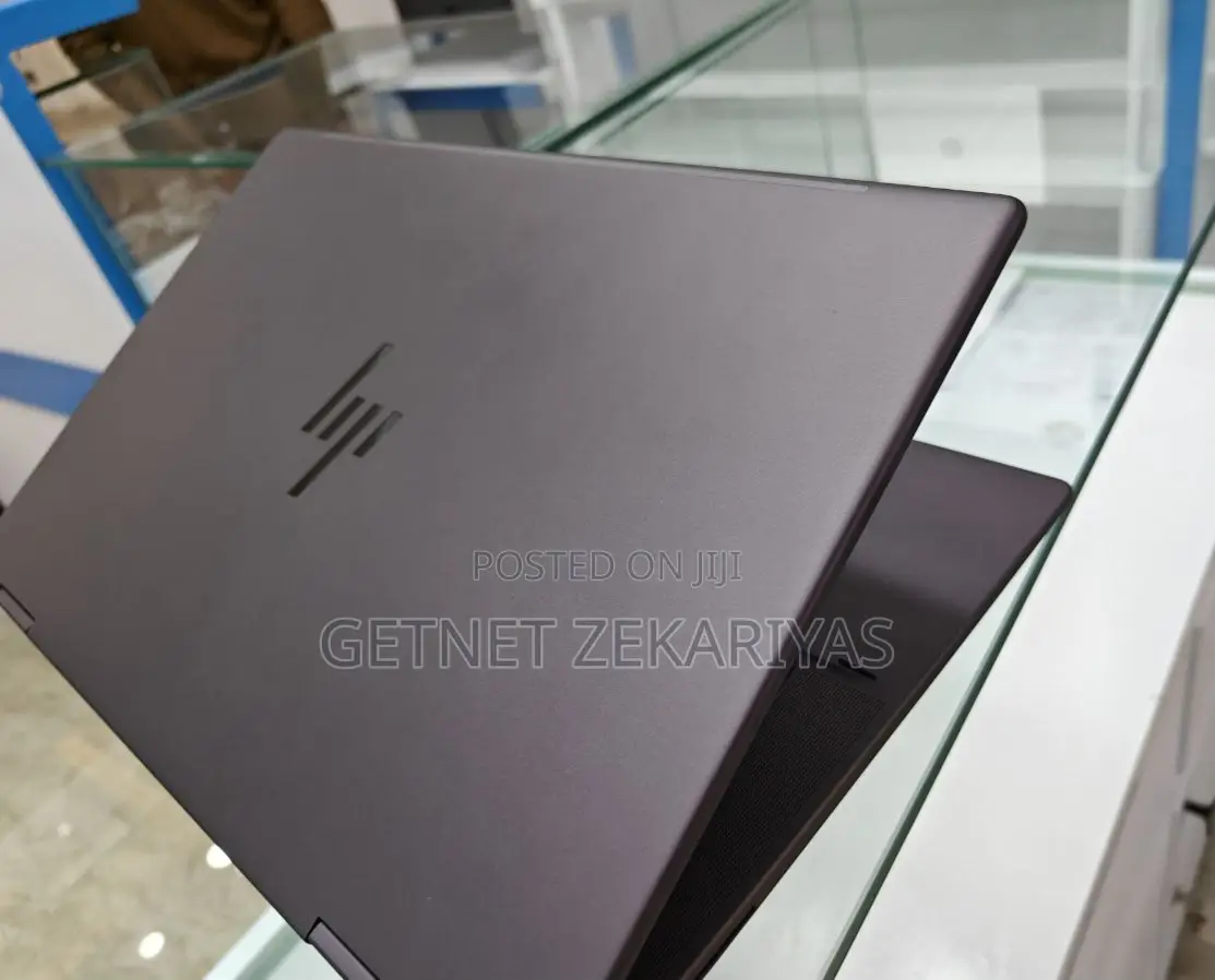 New Laptop HP Envy X360 8GB AMD Ryzen 5 SSD 512GB