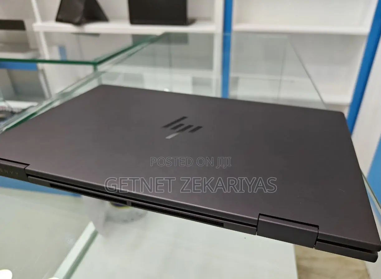 New Laptop HP Envy X360 8GB AMD Ryzen 5 SSD 512GB