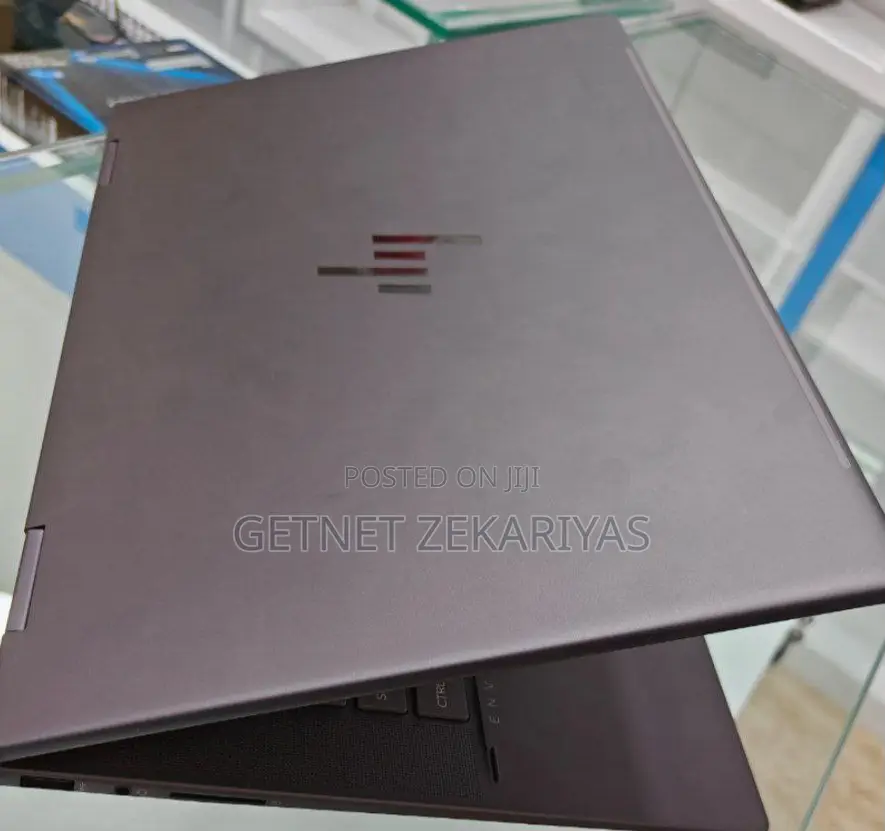 New Laptop HP Envy X360 8GB AMD Ryzen 5 SSD 512GB